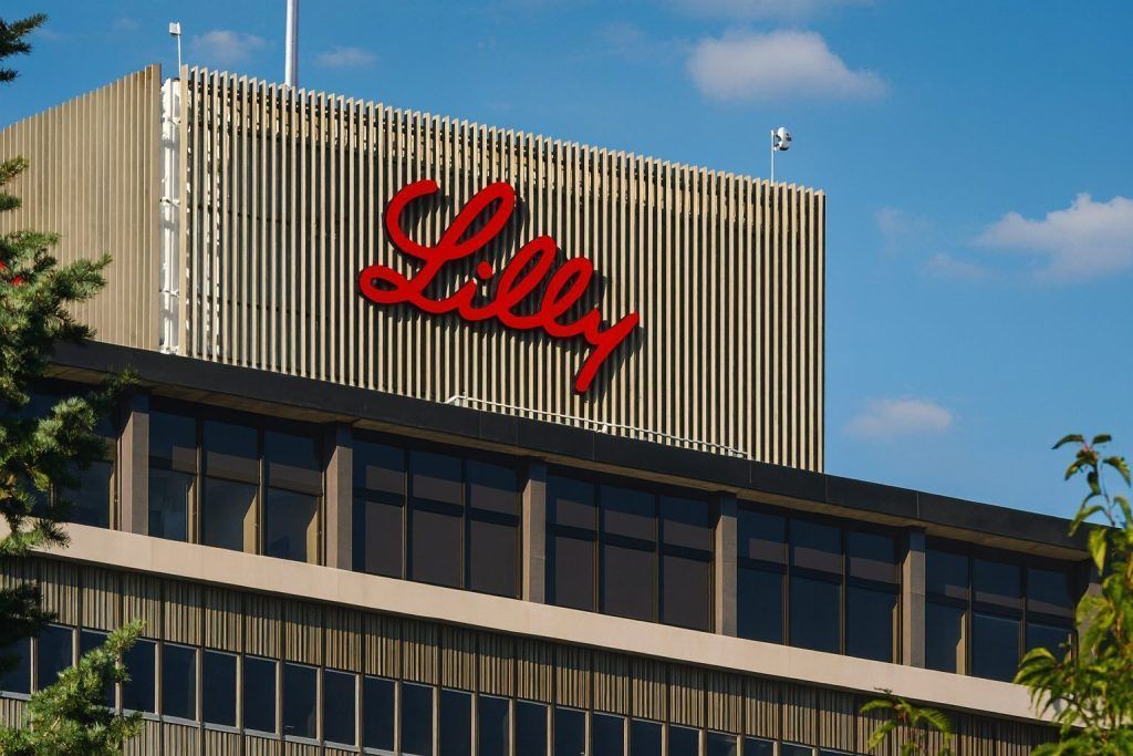 Eli Lilly Stock (LLY) News, Forecasts and Analyst Outlook — Retatrutide Breakthrough, Orforglipron FDA Timeline, and a $6B Manufacturing Bet (Dec. 14, 2025)