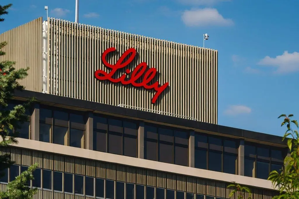 Eli Lilly Stock (LLY) News, Forecasts and Analyst Outlook — Retatrutide Breakthrough, Orforglipron FDA Timeline, and a $6B Manufacturing Bet (Dec. 14, 2025)