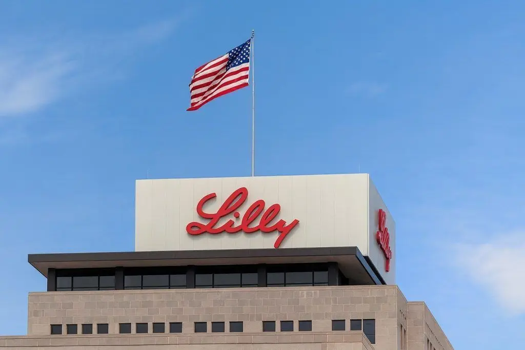 Eli Lilly Stock (NYSE: LLY) in Focus: Retatrutide’s Near-30% Weight-Loss Data, FDA Fast-Track Questions for Orforglipron, and Fresh Analyst Forecasts (Dec. 12, 2025)