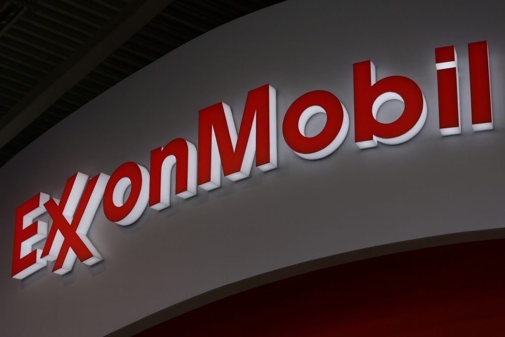 Energy Supermajors US Stocks Week Ahead: Exxon, Chevron, Shell, BP and TotalEnergies Brace for 2026 “Oil Glut” Narratives (Updated Dec. 14, 2025)