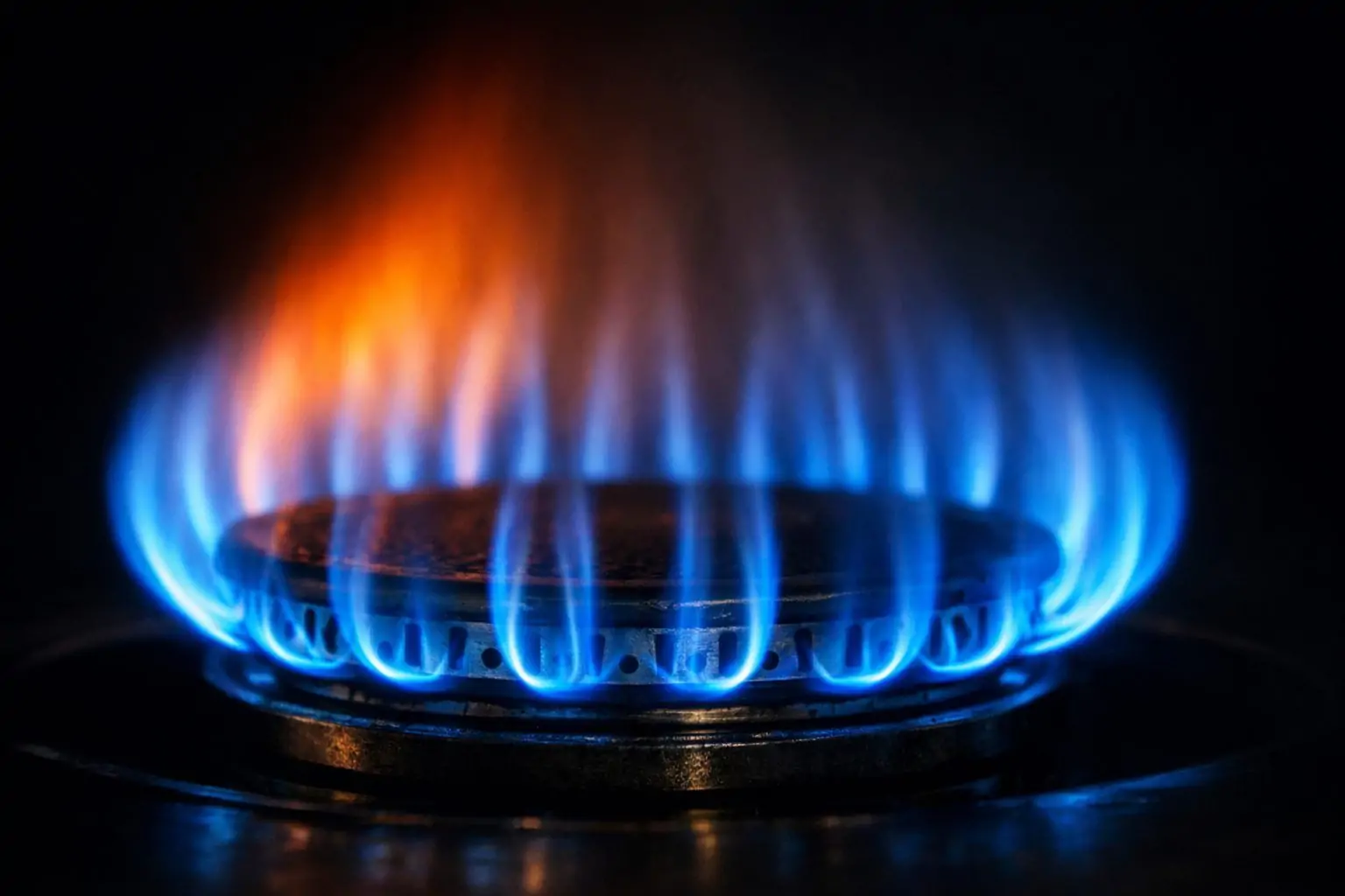 EQT stock wobbles premarket as U.S. natural gas futures slide after weather-driven rally