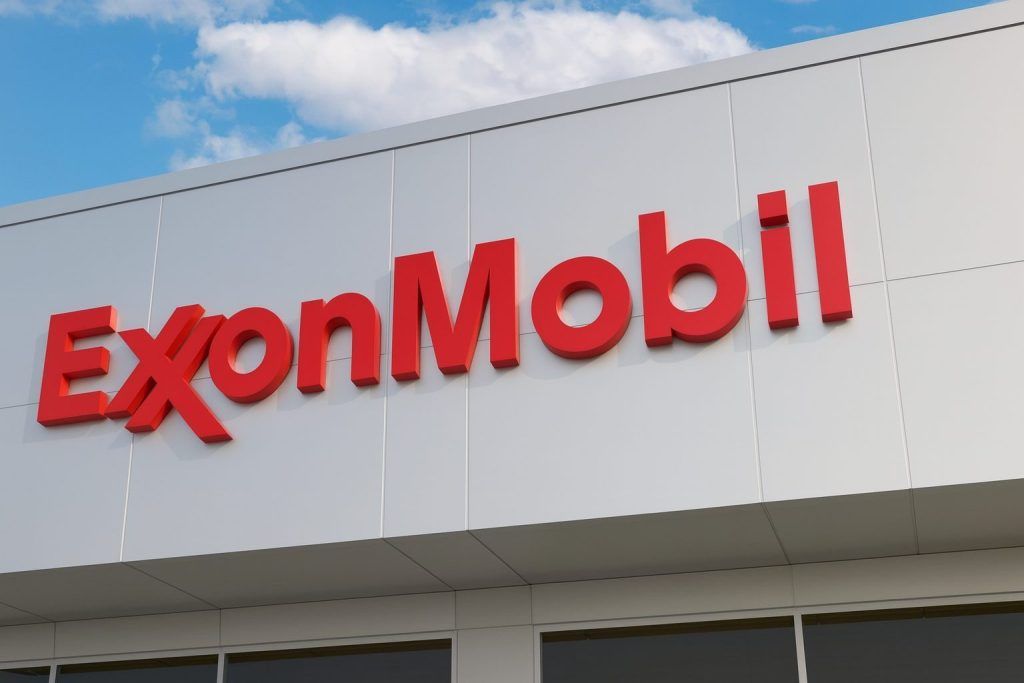 Exxon Mobil Stock (XOM) Jumps on 2030 Plan Update: Key News This Week and What to Watch Next Week (Updated Dec. 12, 2025)