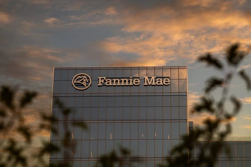 Fannie Mae (FNMA) Stock Surges on Michael Burry Bet and IPO Hopes: Latest News, Forecasts and Risks as of December 10, 2025