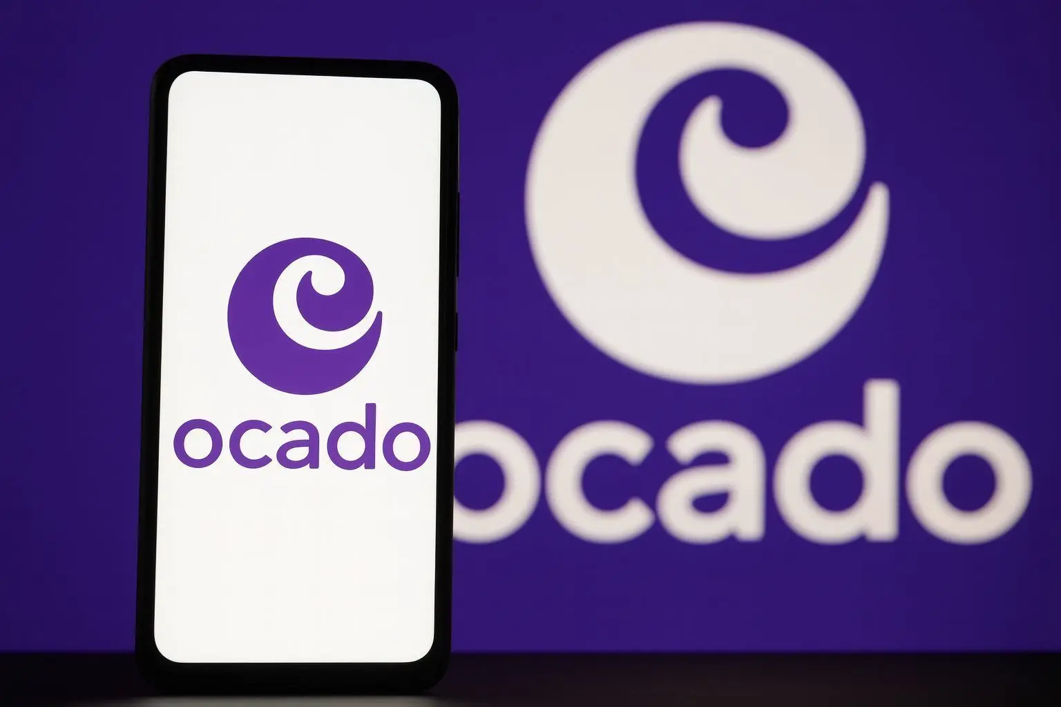 FTSE 100 and FTSE 250 Biggest Losers Today (11 December 2025): Entain, Ocado and Ceres Power Lead UK Stock Market Declines