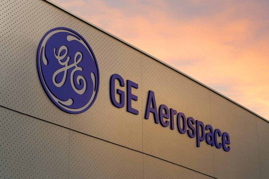 GE Aerospace stock dips after Boeing flags 777X engine durability issue as investors eye Fed