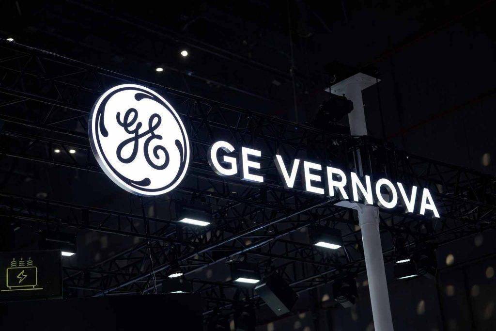 GEV stock price holds $717 after outlook lift, but wind delays keep traders cautious