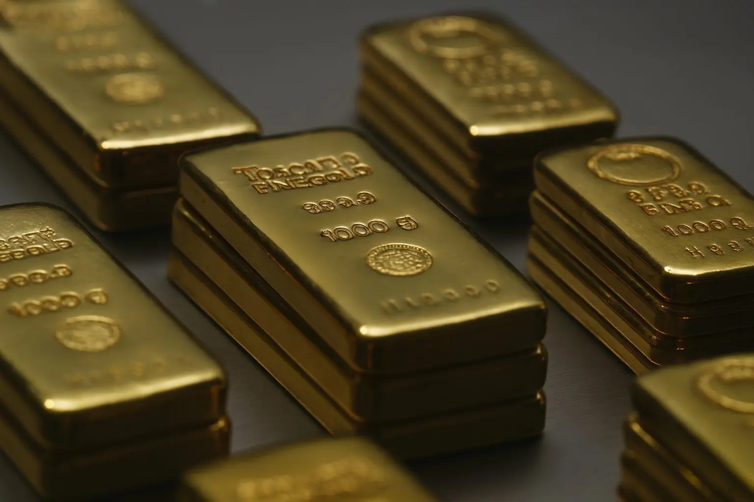 Gold Price in Germany Today: Spot Near €3,695/oz as Dollar Softens — Latest News, Drivers and 2026 Forecasts (15 Dec 2025)