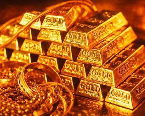 Gold Price Surges Past $4,500 in 2025 as ETF Inflows Roar Back — What’s Driving the Rally and the 2026 Outlook