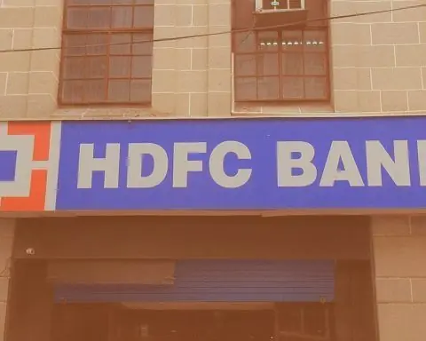 HDFC Bank Share Price Today: Q3 FY26 Results Date, Latest News, Analyst Targets and Stock Outlook (Dec 25, 2025)