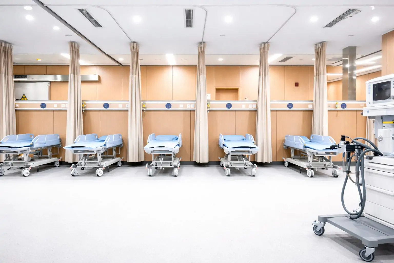 Healthcare Stocks Outlook: Year-End Rotation, J&J’s Eczema Setback, and Managed-Care Scrutiny Shape the Setup Before Monday’s Open