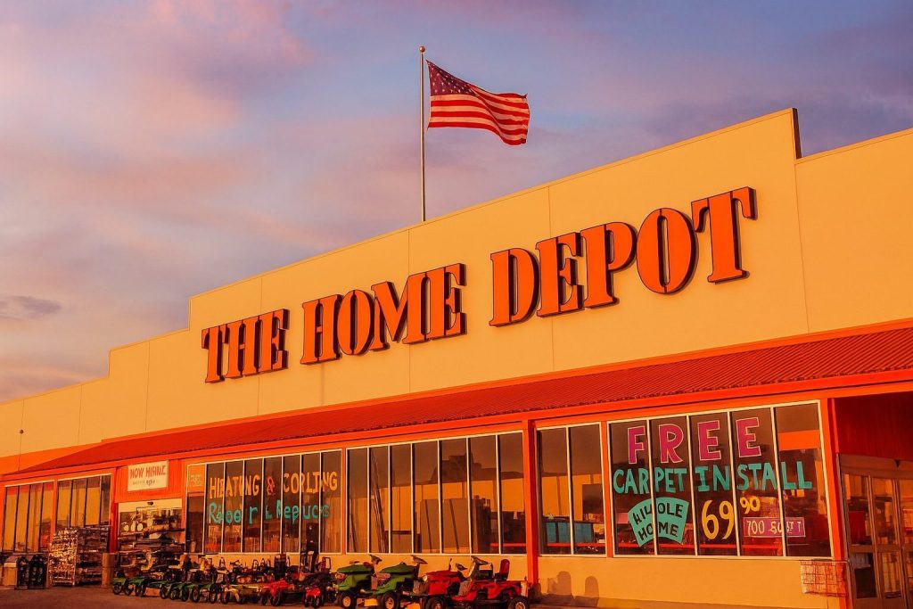 Home Depot (HD) Stock Outlook: Q3 2025 Earnings, 2026 Guidance and Wall Street Forecasts After the November Slide