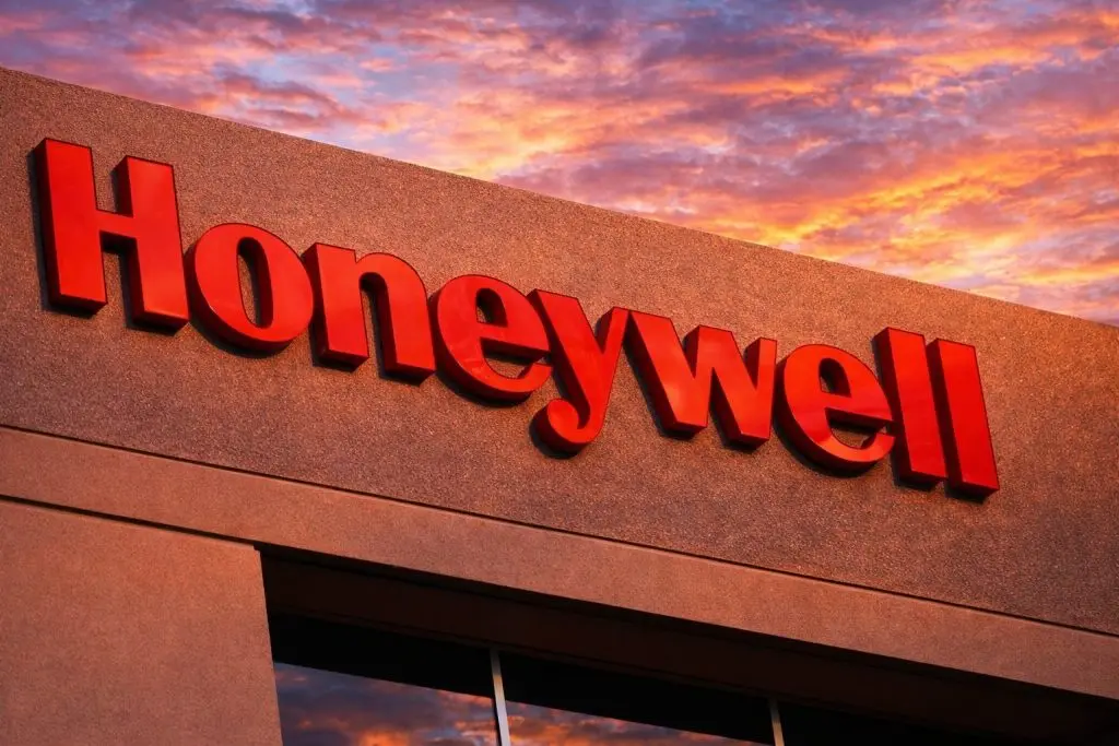 Honeywell (HON) Stock After Hours: What Happened on Dec. 18, 2025—and What to Watch Before the Market Opens Friday