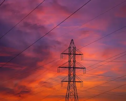 Hydro-Québec Issues Rare Winter Alerts as December 2025 Cold Snap Pushes Power Grid to the Limit