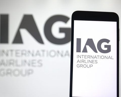 IAG share price today: British Airways owner nears 52-week high as oil eases