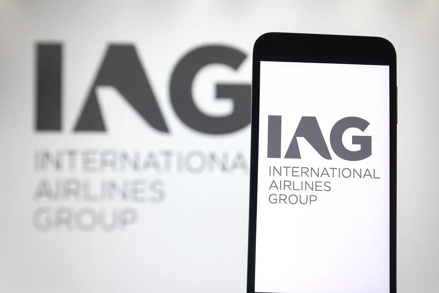 IAG Stock Update (International Consolidated Airlines Group SA): This Week’s Drivers, Latest News, Analyst Forecasts and the Week Ahead (Updated 14 Dec 2025)