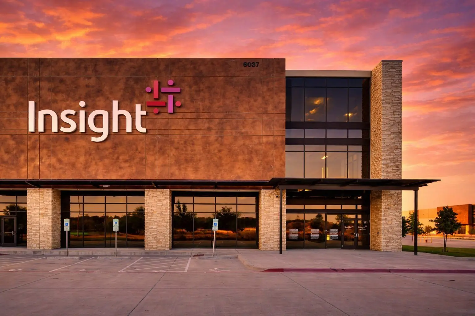 Insight Enterprises (NSIT) Stock Watch: Buyback Plan, Expanded $2 Billion Credit Facility, and Analyst Targets as Markets Close for the Weekend