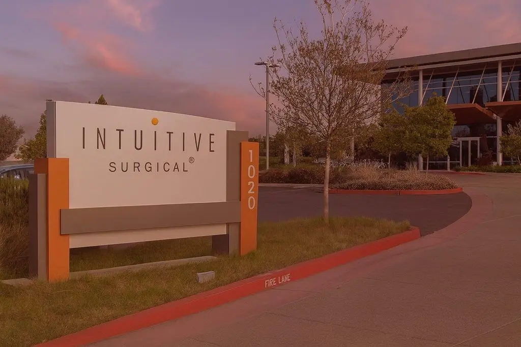 Intuitive Surgical Stock News: ISRG Drops ~4% This Week Despite FDA Clearance, Citi Downgrade, and New Price Targets (Updated Dec. 12, 2025)