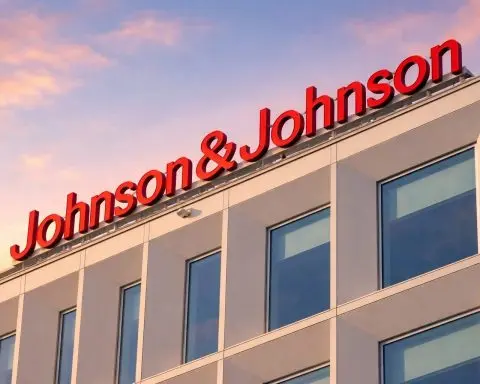Johnson & Johnson Stock (JNJ) Slips After Record $1.5B Talc Verdict: News, Forecasts, and What to Watch Into 2026