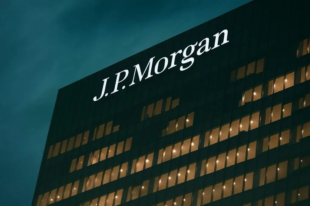 JPMorgan Chase (JPM) Stock in December 2025: Price, Latest News, Analyst Forecasts and Key Risks