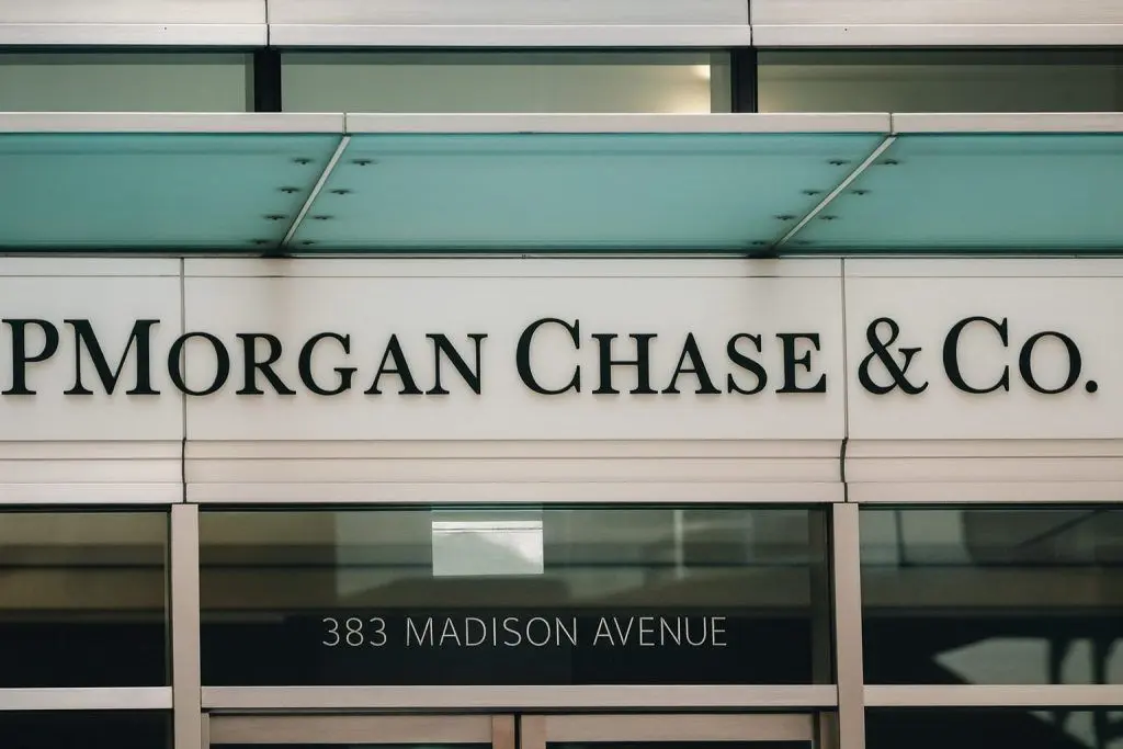 JPMorgan Chase (JPM) Stock on December 10, 2025: Expense Shock, Dividend Update and Wall Street Forecasts