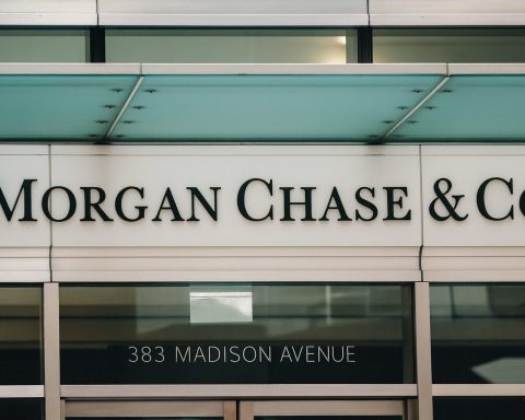 JPMorgan Chase (JPM) Stock on December 10, 2025: Expense Shock, Dividend Update and Wall Street Forecasts