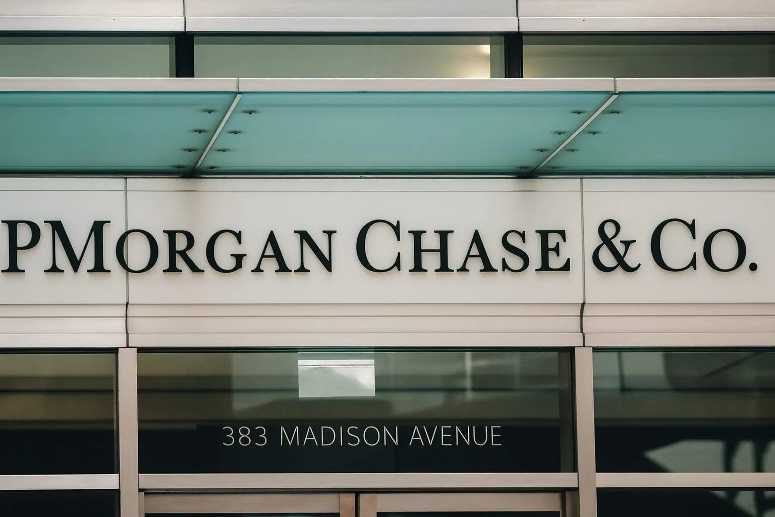JPMorgan Chase (JPM) Stock on December 10, 2025: Expense Shock, Dividend Update and Wall Street Forecasts