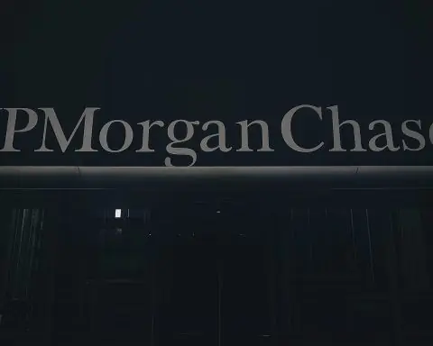 JPMorgan Chase Stock Near Record Highs: December 6, 2025 Price, Analyst Ratings and 2026 Outlook
