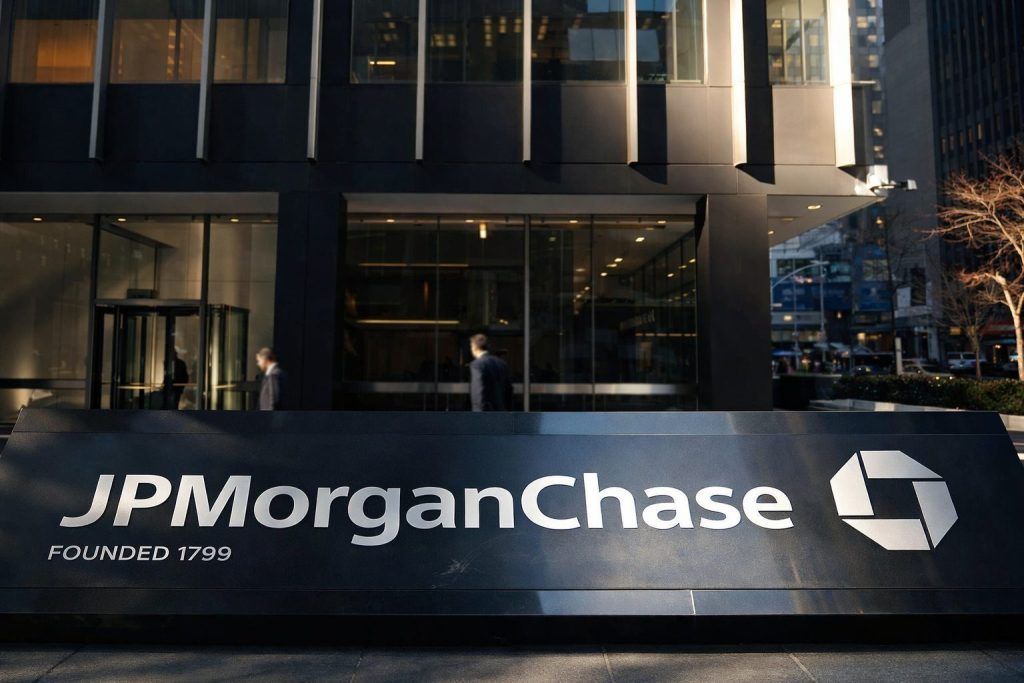 JPMorgan Chase Stock (NYSE: JPM) News Today: Record Highs, Crypto Trading Reports, 2026 Expense Outlook and Analyst Forecasts (Dec. 23, 2025)