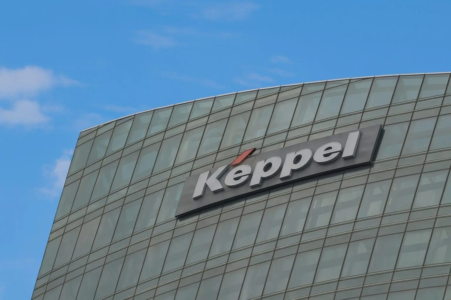 Keppel Ltd (SGX: BN4) Stock Outlook on 8 December 2025: Price Targets, Buybacks and Digital Infrastructure Growth