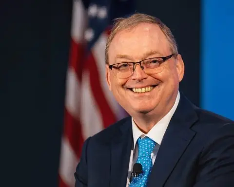 Kevin Hassett, Trump’s Expected Fed Chair, Sparks Market Alarm as Bessent Moves to Tighten White House Grip on the Federal Reserve