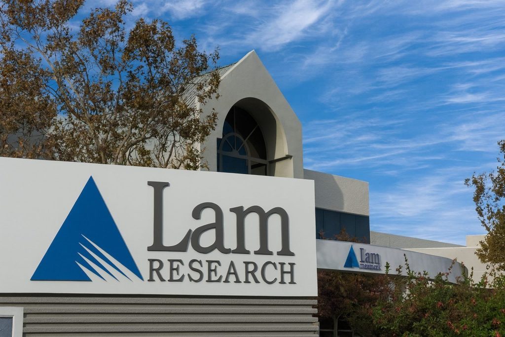 Lam Research (LRCX) Stock Near Record High After Oregon Expansion and AI Chip Boom: Price Targets, Forecasts and Risks