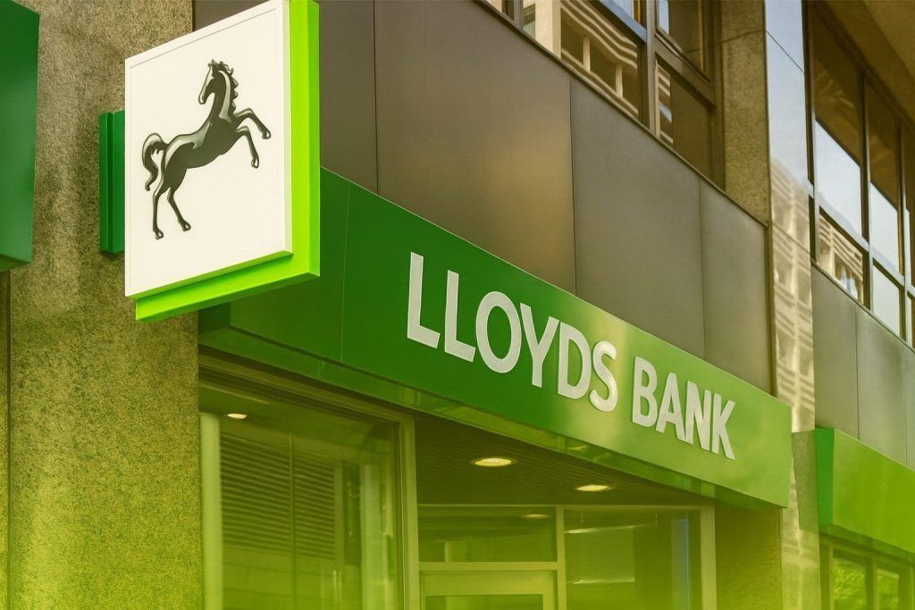 Lloyds Banking Group (LLOY) Share Price Today: Stock News, Analyst Forecasts and Key Risks as of 17 December 2025