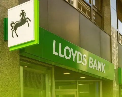 Lloyds Banking Group (LLOY) Share Price Today: Stock News, Analyst Forecasts and Key Risks as of 17 December 2025