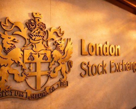 London Stock Exchange Group (LSEG) Stock: Boxing Day Snapshot, Buyback Moves, AI Partnerships, and Analyst Forecasts (26 December 2025)
