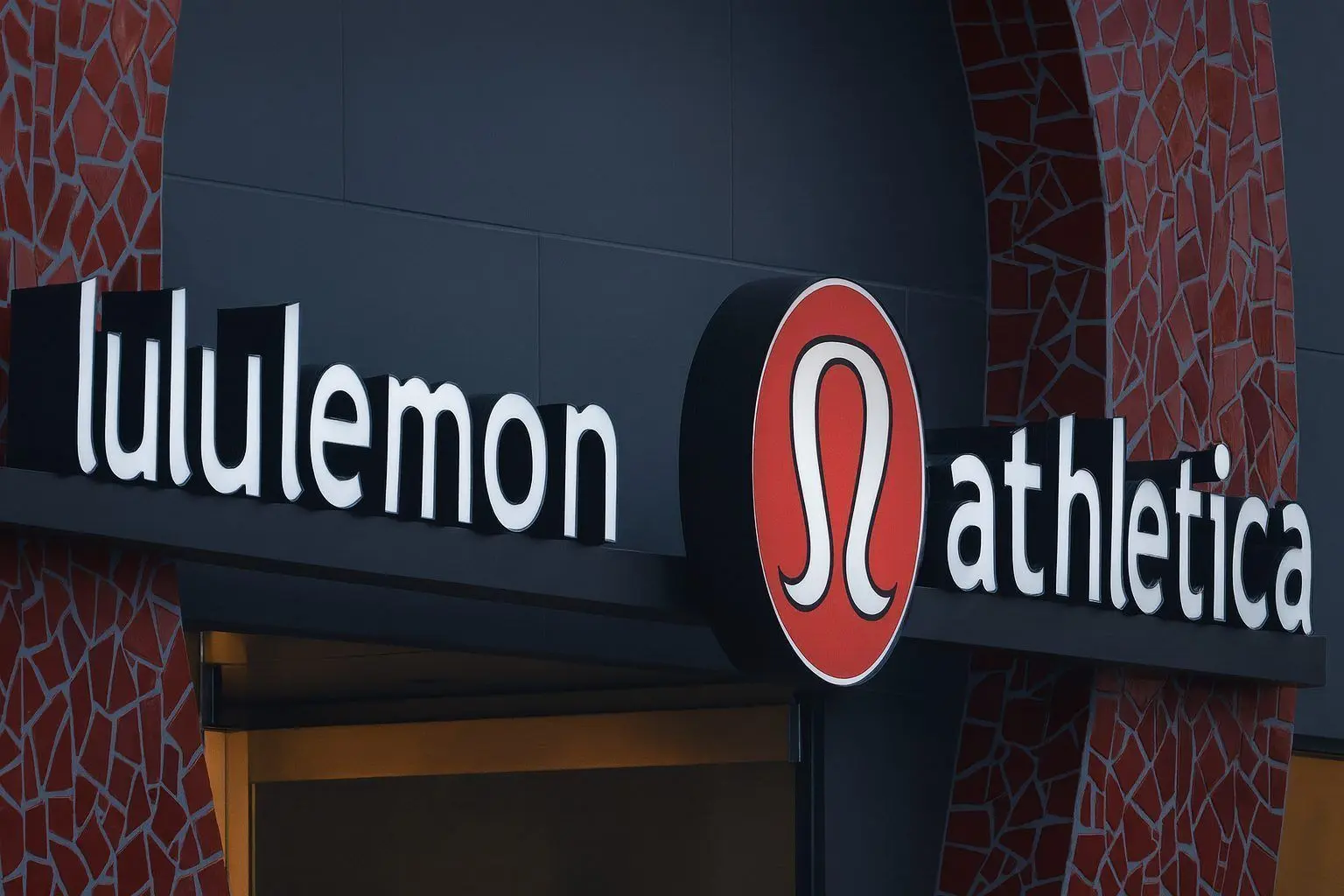 Lululemon Stock (LULU) Outlook on Dec. 15, 2025: CEO Shake-Up, China Momentum, and Nasdaq-100 Exit Put Shares in Focus