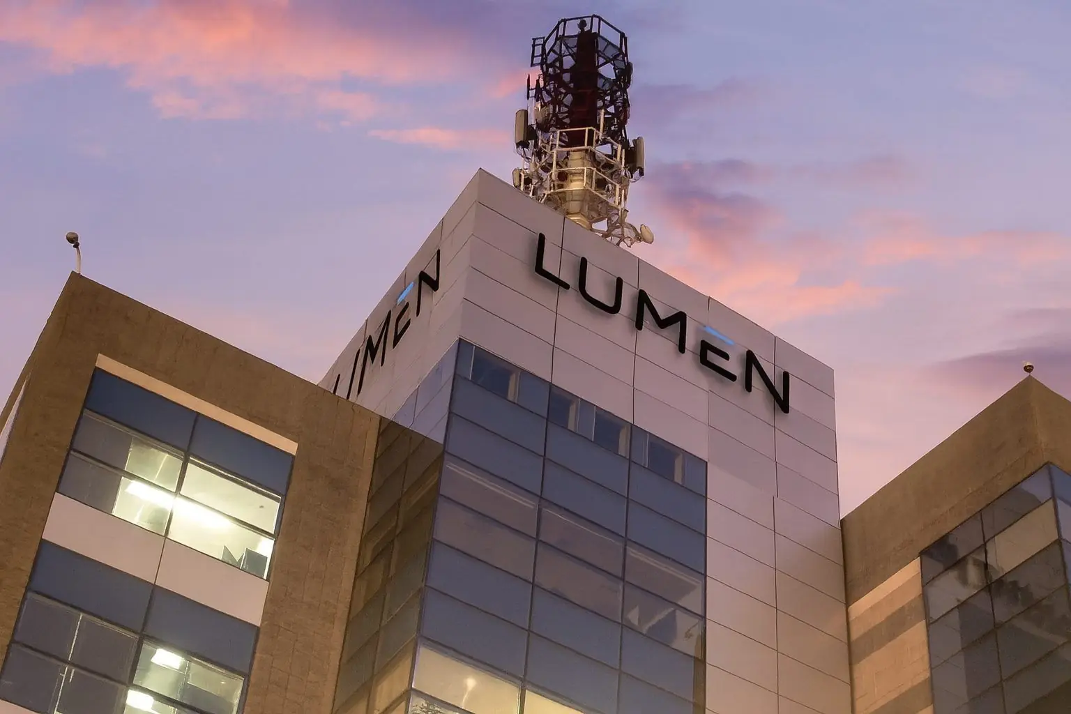 Lumen Technologies (LUMN) Stock on December 6, 2025: Price Action, Fresh News, Forecasts and Turnaround Risks