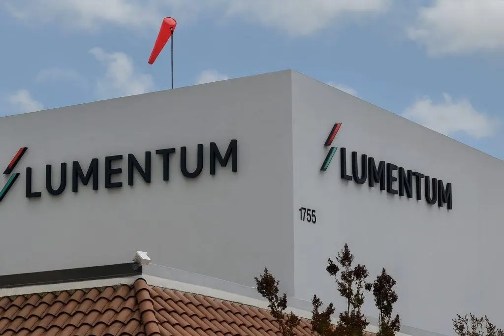Lumentum Holdings (LITE) Stock Hits Record Highs on AI Data Center Boom – Latest News, Forecasts and Analysis as of December 9, 2025