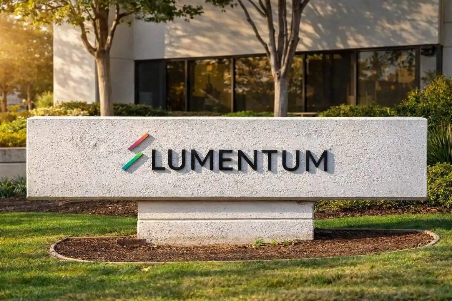 Lumentum stock slides nearly 4% as Barclays lifts target and Photonics West nears
