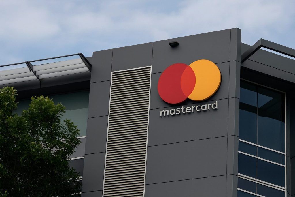 Mastercard Stock Outlook After November 21, 2025: Earnings Strength, Swipe-Fee Settlement and Fresh Analyst Upgrades