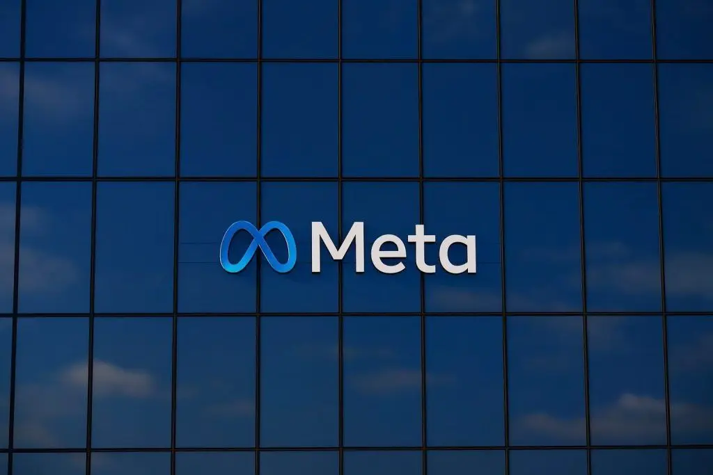 Meta Platforms (META) Stock News, Forecasts and Analyst Targets Today: AI Spending, EU Rules, and Australia’s Teen Ban Shape the 2026 Outlook (Dec. 14, 2025)