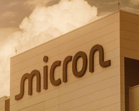 Micron stock price jumps on New York megafab groundbreaking, insider buy — what to watch next week
