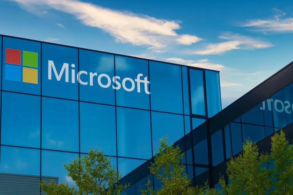 Microsoft (MSFT) Stock on December 2, 2025: AI Spending, OpenAI Deal and Wall Street’s 2026 Price Targets
