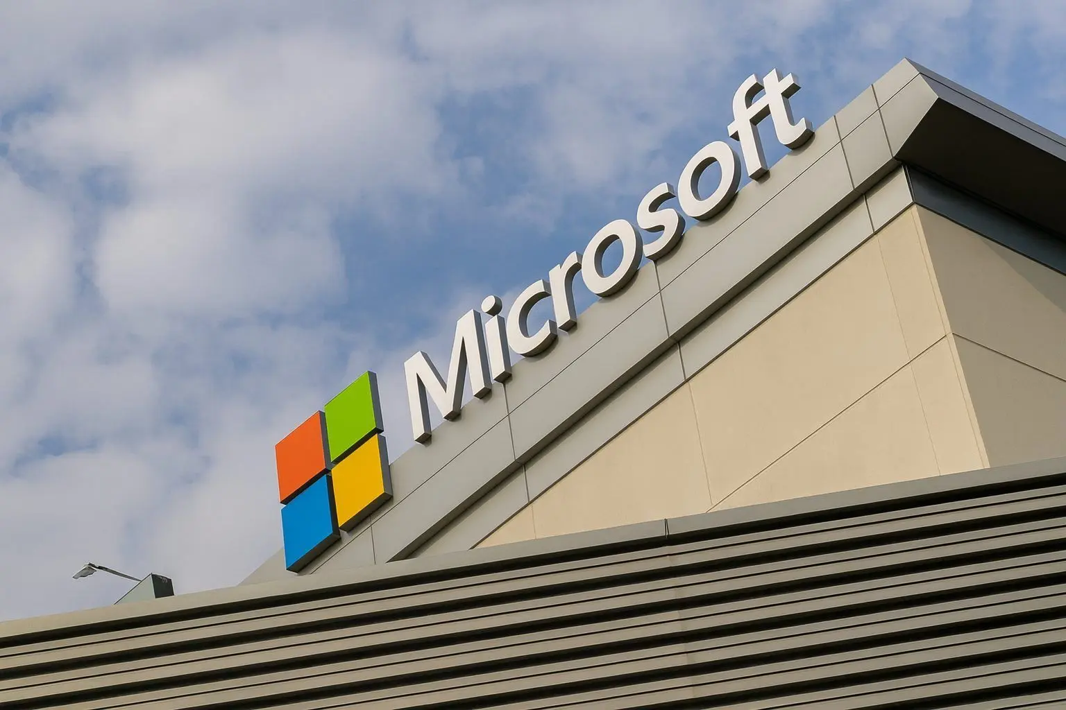 Microsoft (MSFT) Stock Today: What Investors Need to Know Before the Market Opens on December 8, 2025