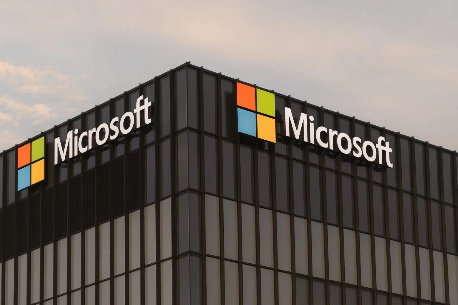 Microsoft Stock, AI Bubble Fears and GigaCloud’s GCT Breakout: Fresh AI Market Analysis for December 3, 2025