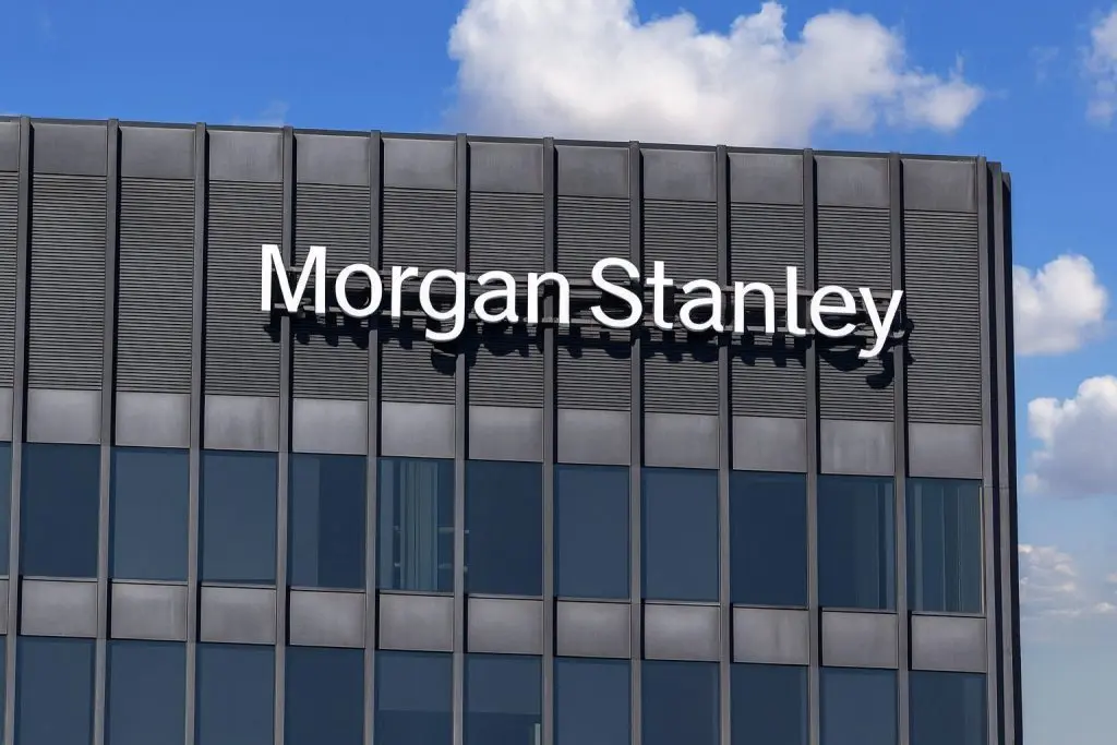 Morgan Stanley Stock (MS) Today: Shares Hover Near Record Levels as Fed Cuts Rates, Analysts Update Targets Ahead of Q4 Earnings