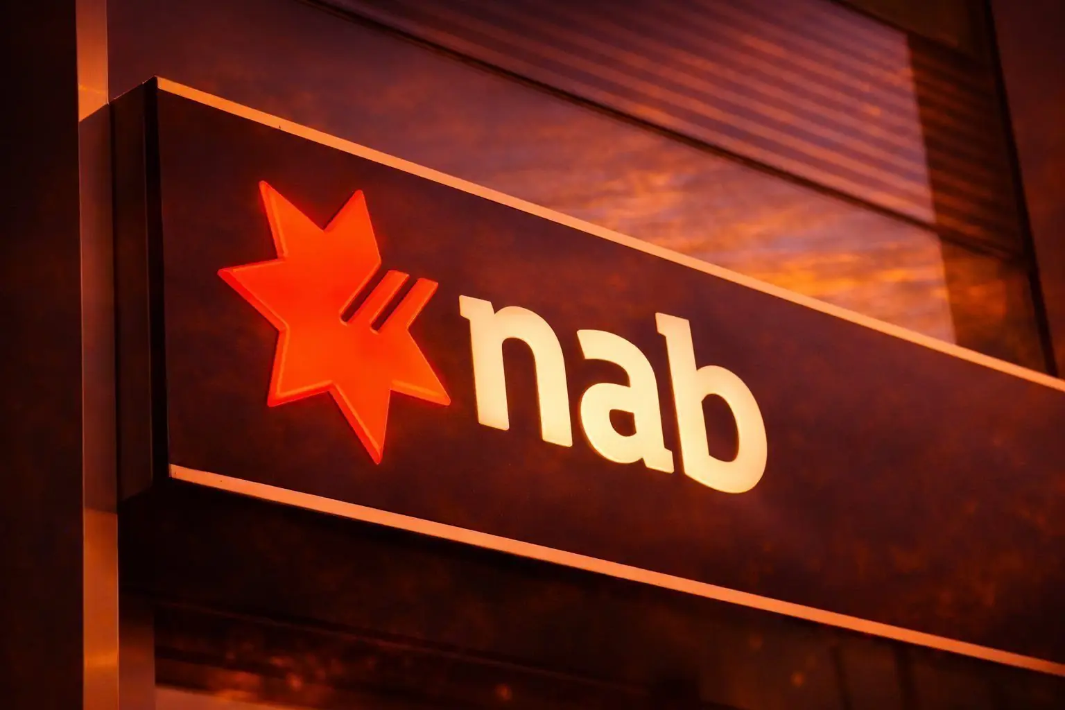 NAB share price slips as rate bets shift; key dates ahead for National Australia Bank stock