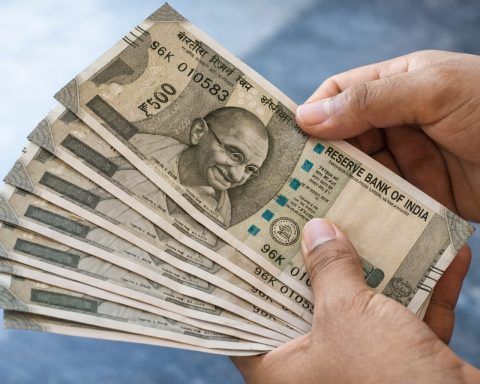 Najnowsze informacje o 8. Komisji Płacowej (22 grudnia 2025): Oczekiwane podwyżki wynagrodzeń, współczynnik dopasowania, terminy wypłaty zaległości oraz ważne informacje dla emerytów i rencistów