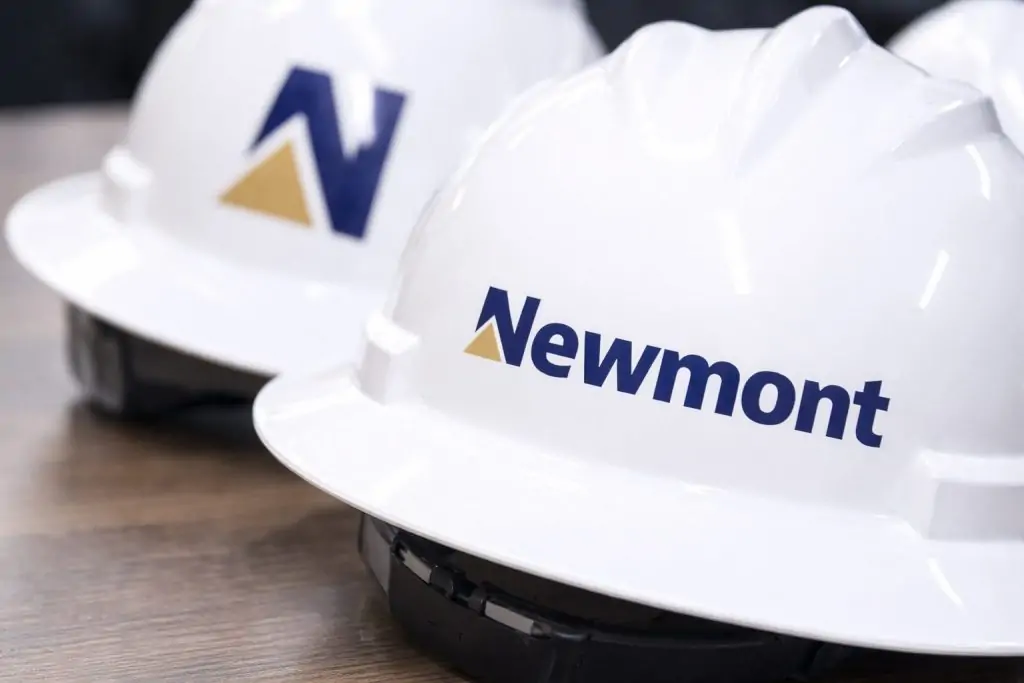 Newmont (NEM) stock drops 5.6% as CME margin hike jolts gold and silver