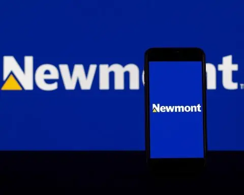 Newmont Stock (NEM) Near Record Highs: Latest News, Analyst Targets and 2025–2026 Forecast
