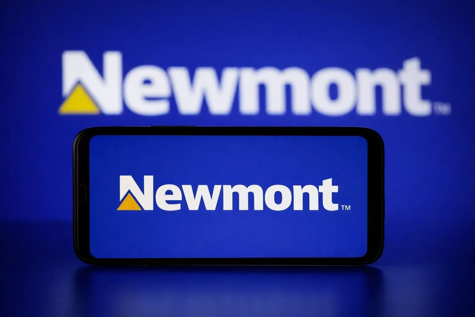 Newmont stock rebounds as gold steadies after CME margin jolt; Raymond James lifts target Newmont stock rebounds as gold steadies after CME margin jolt; Raymond James lifts target